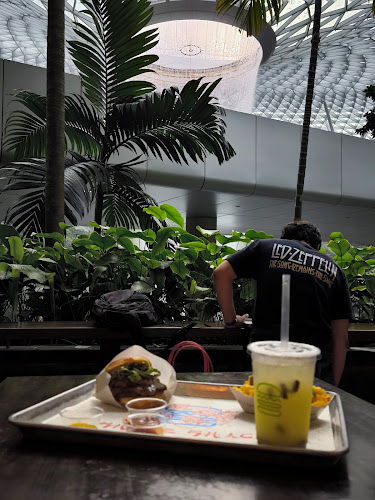 Shake Shack Jewel Changi - Hospitality and gastronomy