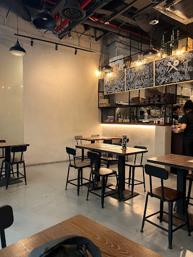 16 Collyer Quay, #01-13 Centre, Singapore 049318