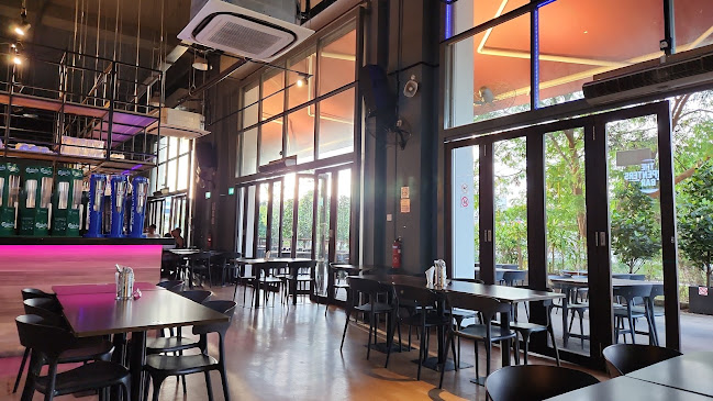 Comentarii opinii despre The Carpenters Bar