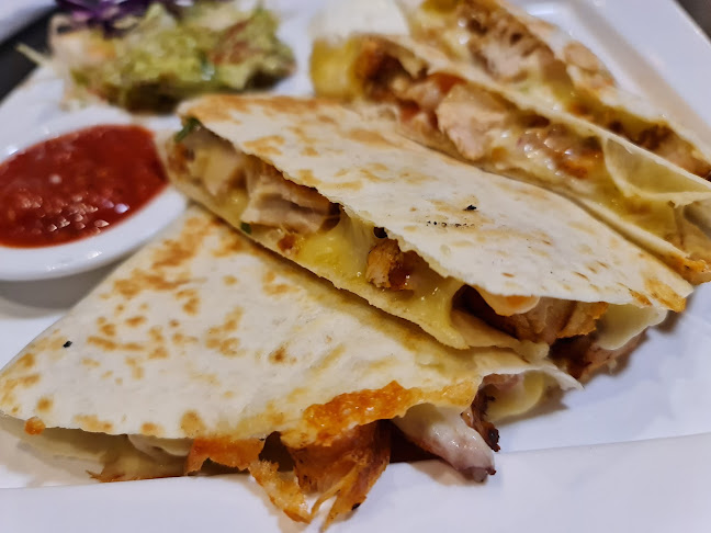 132 Casuarina Rd, Sembawang Hills Estate, Singapore 579520