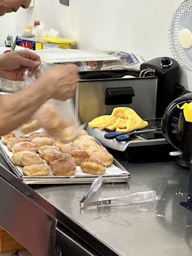 Opinii despre Queen House Confectionery în Singapore - Hospitality and gastronomy