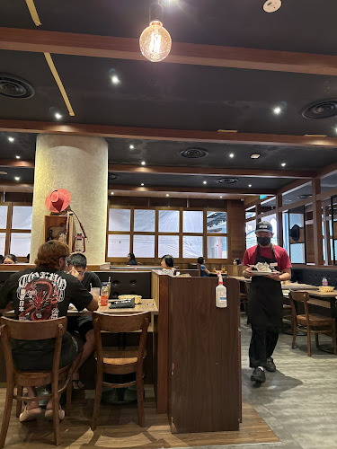 Comentarii opinii despre ASTONS Specialities @ City Square Mall