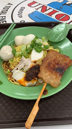 Ah Hee Teochew Fishball Noodles - Singapore