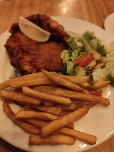 Opinii despre Brauhaus Restaurant & Pub în Singapore - Hospitality and gastronomy