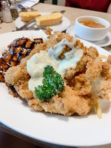 Buddy Hoagies Café & Grill (Waterway Point) - Singapore