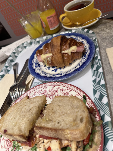 Tiong Bahru Bakery - Hospitality and gastronomy