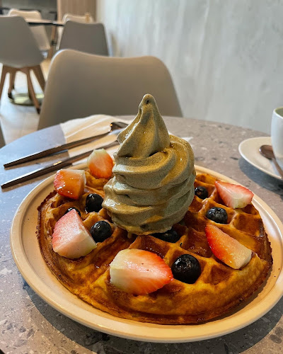 Edith Patisserie Cake Bar