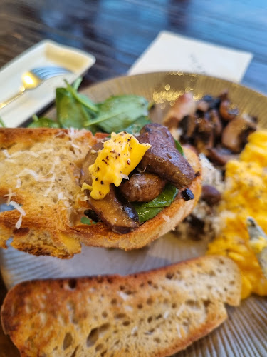 9 King Albert Park, #01-05, Singapore 598332