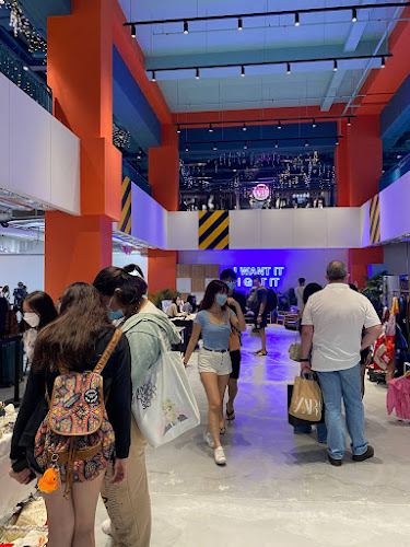 Comentarii opinii despre Fleawhere @ Queensway