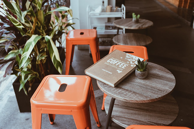 Opinii despre Upside Down Coffee Roaster în Singapore - Hospitality and gastronomy