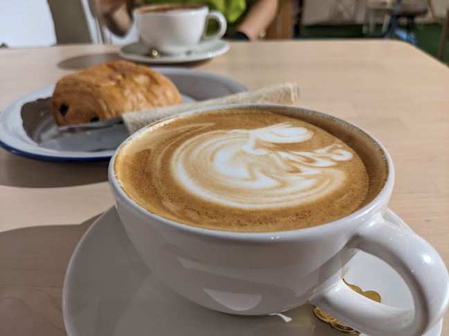 Opinii despre Bailey And Whiskey în Singapore - Hospitality and gastronomy