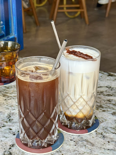 Common Man Coffee Roasters - Joo Chiat Road