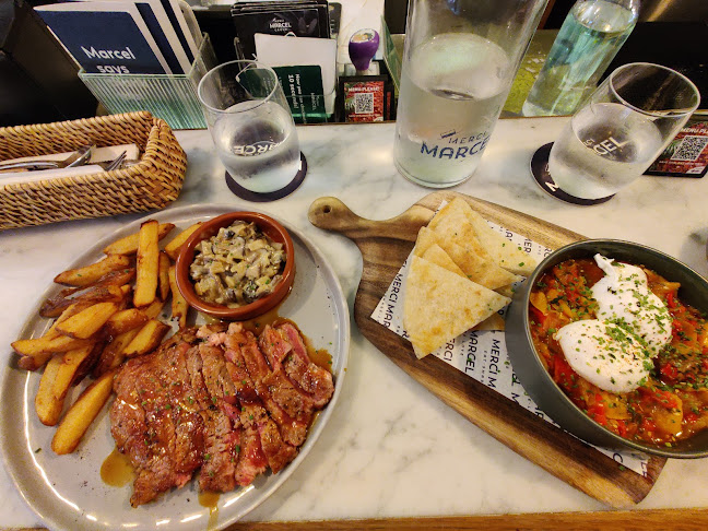 56 Eng Hoon St, #01-68, Singapore 160056