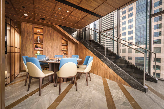 QIN Restaurant & Bar