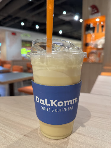 Dal.Komm Coffee @ Parkway Parade - Hospitality and gastronomy