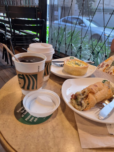 Starbucks Orchard Cineleisure - Singapore