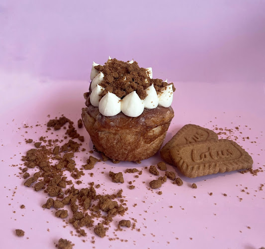 Marvellous Cinnamon Rolls - Singapore