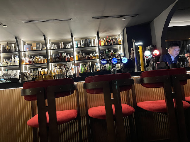 9 Bras Basah Rd, #01-06, Singapore 189559