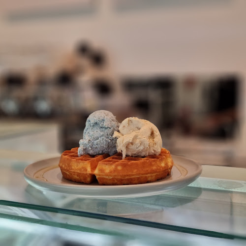 Comentarii opinii despre First Story Cafe - Coffee, Gelato, and Waffles