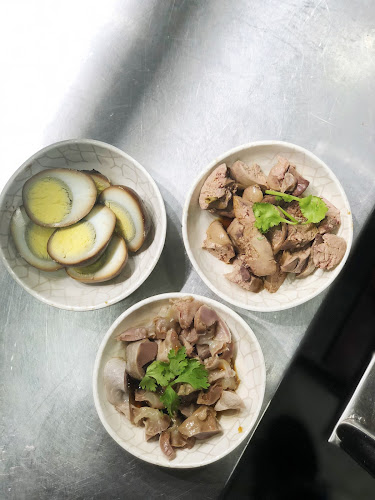 Comentarii opinii despre Sinn Ji Hainanese Chicken Rice