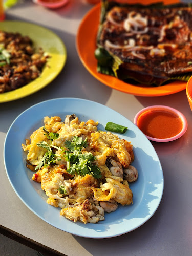 Ang Sa Lee Oyster Omelette - Hospitality and gastronomy