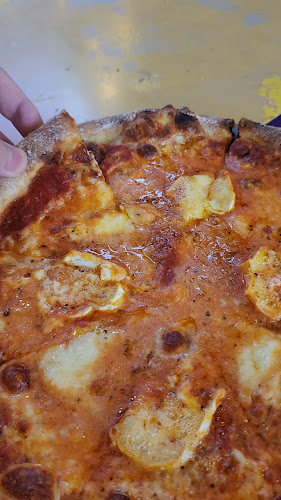 Opinii despre Mr. Kneady's în Singapore - Hospitality and gastronomy