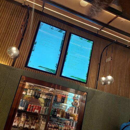 10 Bayfront Avenue, Marina Bay Sands Hotel Tower 2, 3, Lobby &, 018956