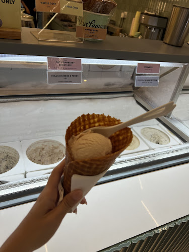 181 Orchard Rd, #01-19, Singapore 238896