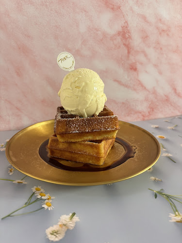 Opinii despre Pink Ice Cream Cafe în Singapore - Hospitality and gastronomy