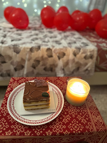 Polar Puffs & Cakes | Tampines Mall - Hospitality and gastronomy