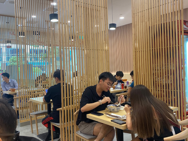 Tongue Tip Lanzhou Beef Noodles 舌尖尖 (Century Square) - Hospitality and gastronomy