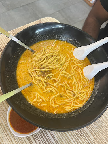 Dajie Makan Place @ Clementi | Halal Chicken Rice, Mala Hotpot & Yong Tau Foo - Singapore