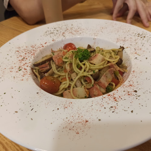 445 Bedok North Street 1, #01-02 Djitsun Mall, Singapore 469661