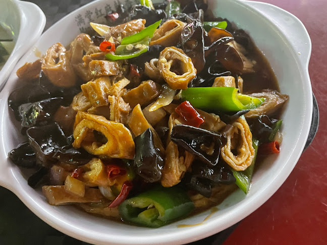 Man Tang Hong Spicy Hotpot 滿堂紅 - Singapore