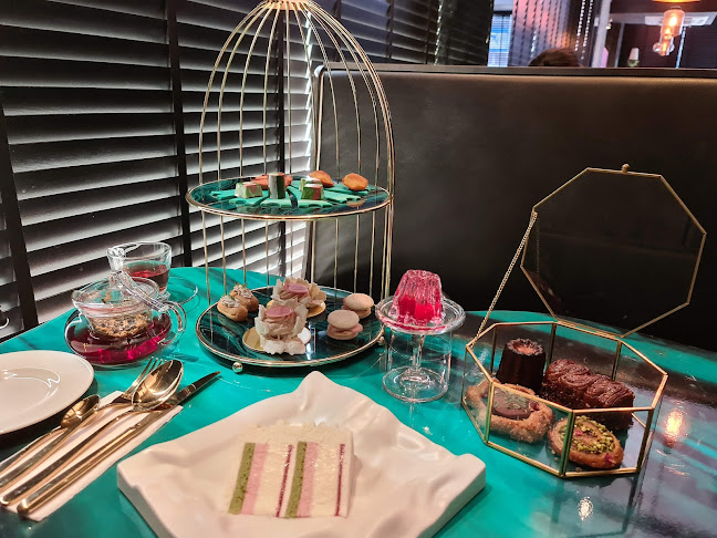 21A Lor Liput, Singapore 277733