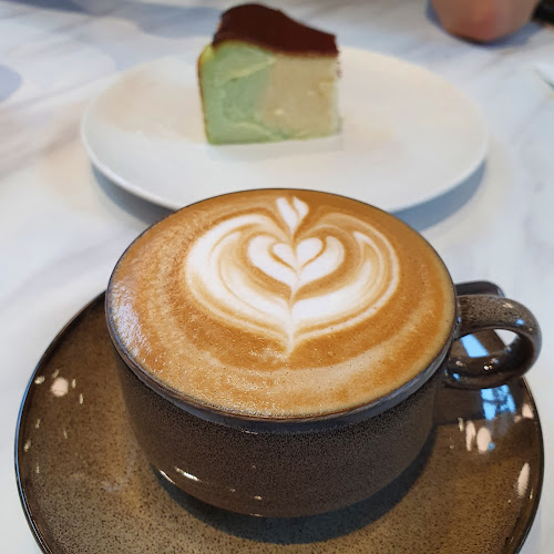 Comentarii opinii despre Baker's Brew @ Paragon