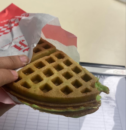 Opinii despre The JellyHearts@Airport Terminal 3 în Singapore - Hospitality and gastronomy