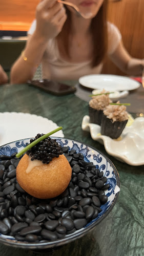 The Masses Singapore - Hospitality and gastronomy