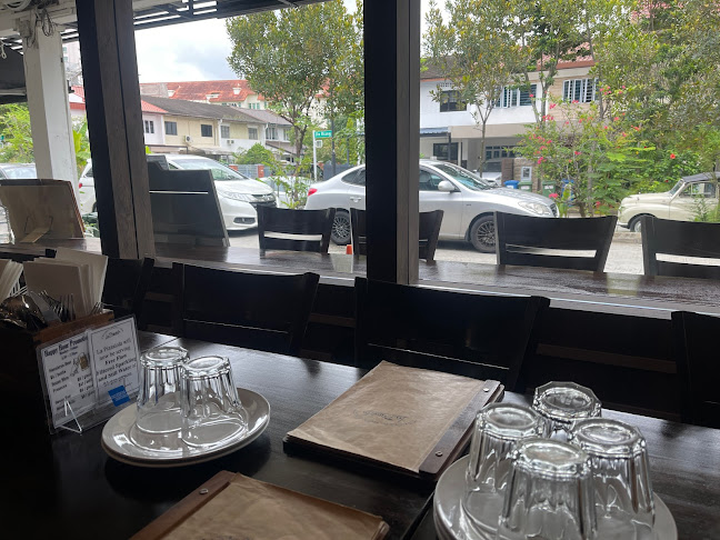 15 Jln Riang, #3, Singapore 358987