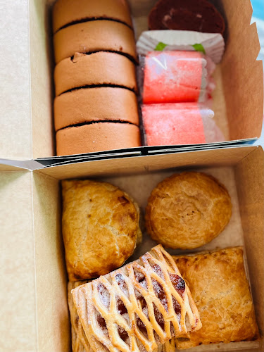 Opinii despre Polar Puffs & Cakes | Causeway Point în Singapore - Hospitality and gastronomy