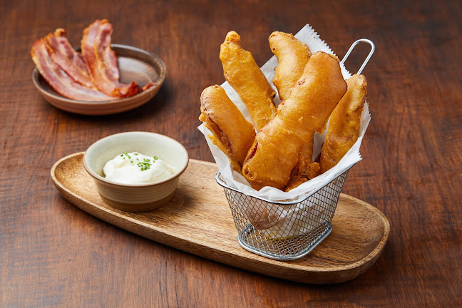 The Queen & Mangosteen - Hospitality and gastronomy