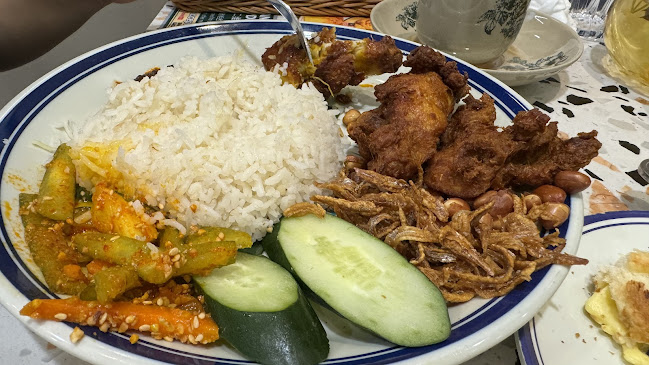 17 Petir Rd, #B2-26/27 Hillion Mall, Singapore 678278