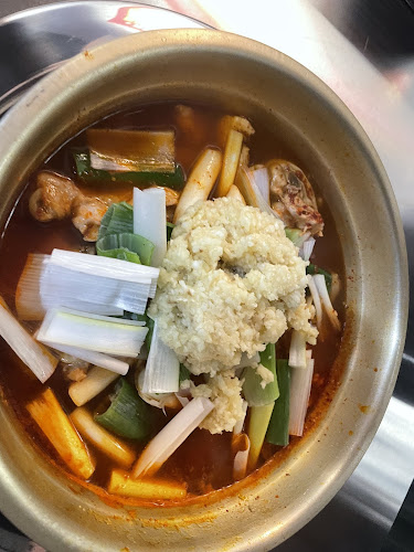 14B Kensington Park Rd, Singapore 557265