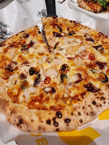 Opinii despre COLLIN'S® Shaw Plaza în Singapore - Hospitality and gastronomy