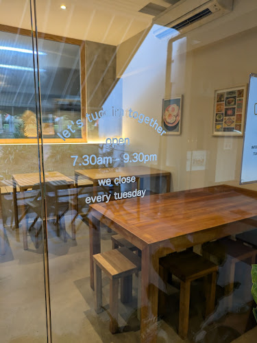 Tuck In - Hospitality and gastronomy