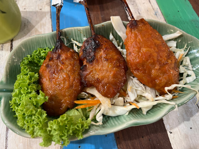 Comentarii opinii despre Warm Up Cafe @ The Star Vista