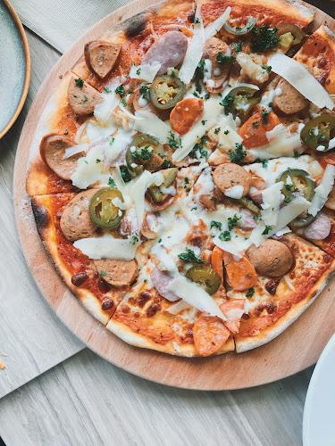 6 Eu Tong Sen St, #01-59, Singapore 059817