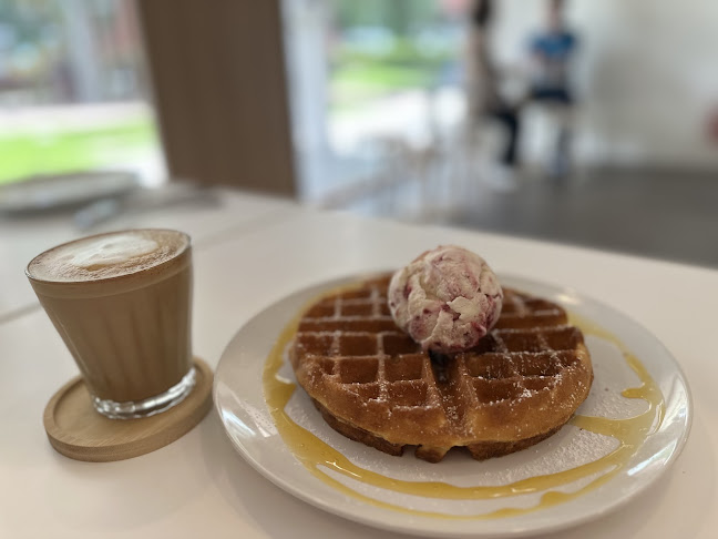 Seven Scoops and Bakes - Singapore