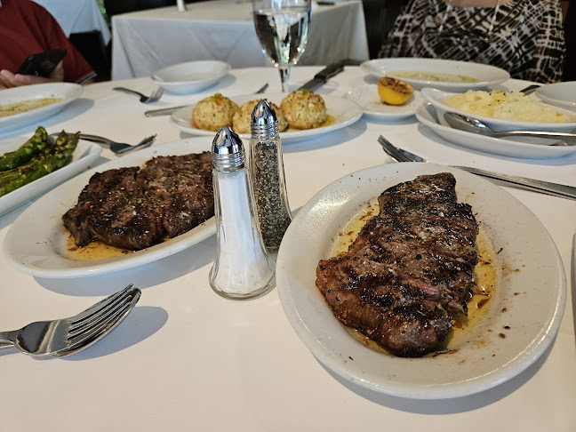 Opinii despre Ruth's Chris Steak House în Singapore - Hospitality and gastronomy