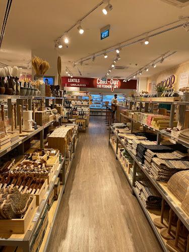 163 Tanglin Rd, #02-133, Singapore 247933